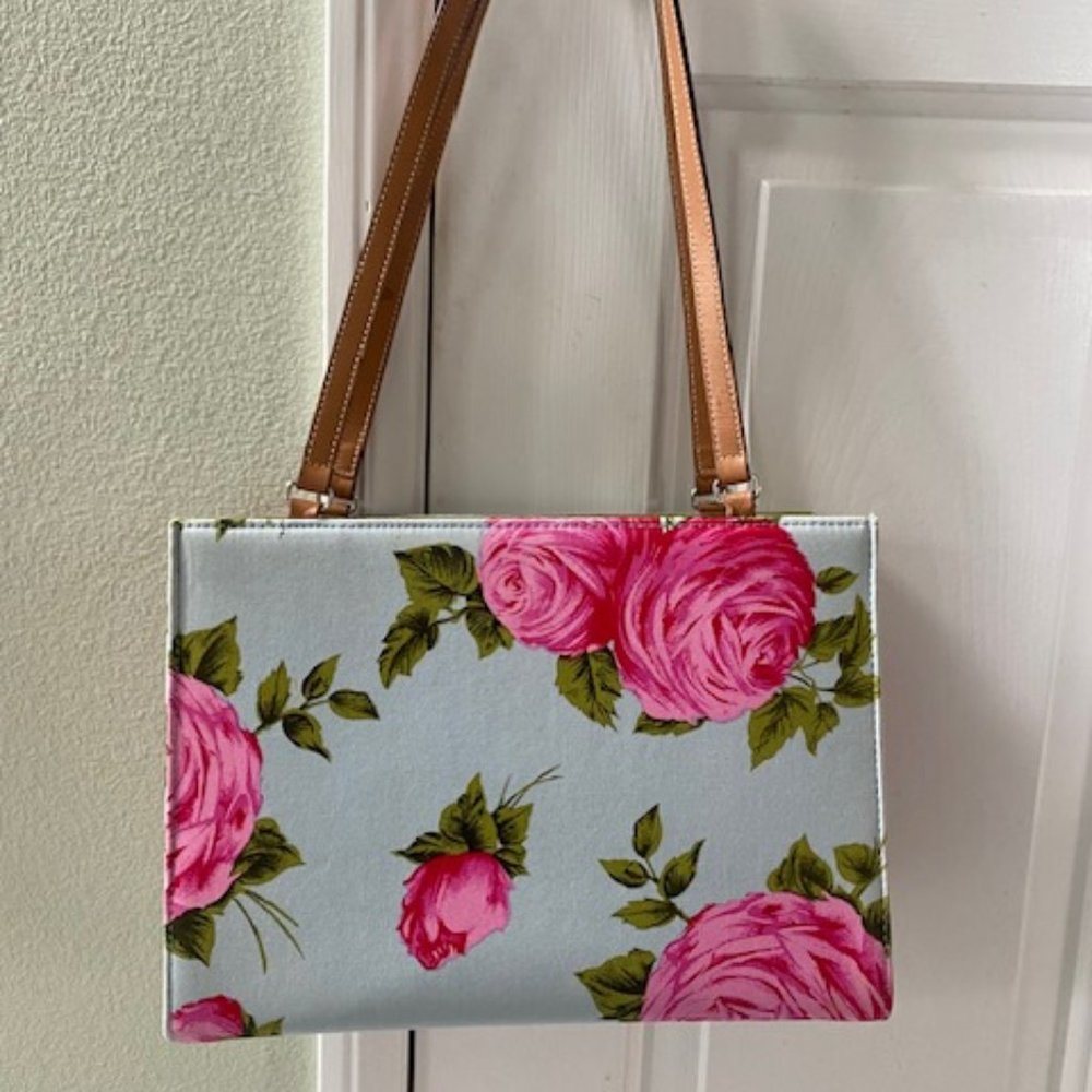 Kate Spade vintage Sam Bag With Large Pink and Magenta Cabbage Roses